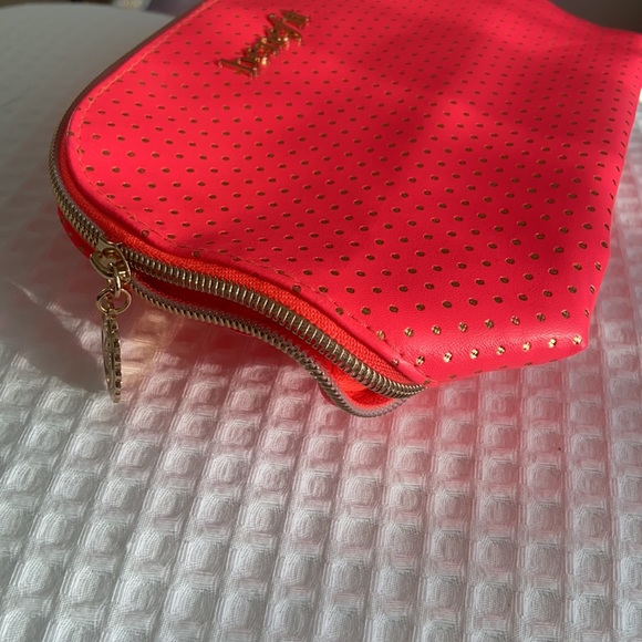FREE WITH PURCHASE - NEON PINK and GOLD Benefit Travel Bag - Picture 3 of 5